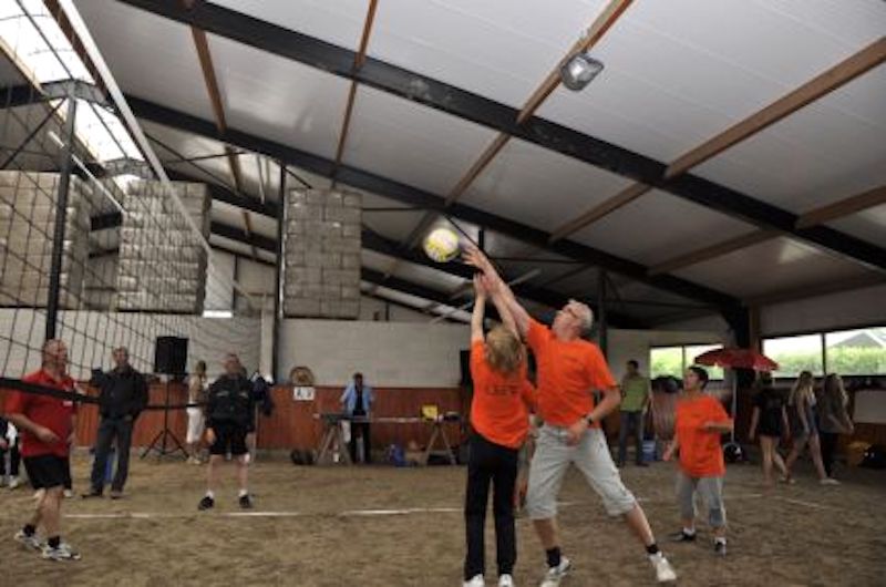 Beachbarren 2011 in manege in Oostermeer